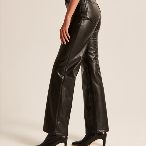 Abercrombie & Fitch vegan 90’s relaxed fit jeans 0/25 - Picture 5 of 9